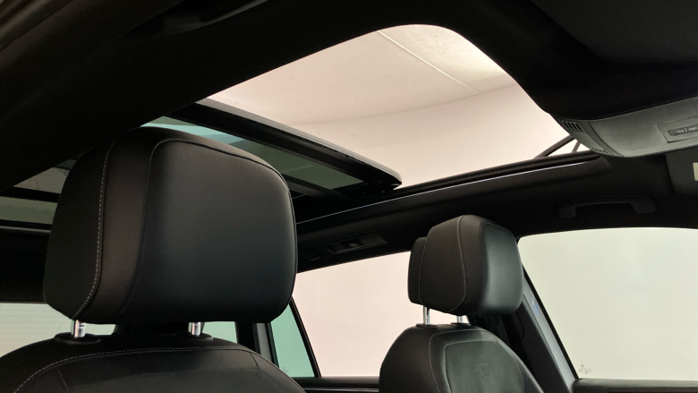 Volkswagen Tiguan 2.0 TDi 150 4Motion R-Line 5dr DSG Diesel Estate